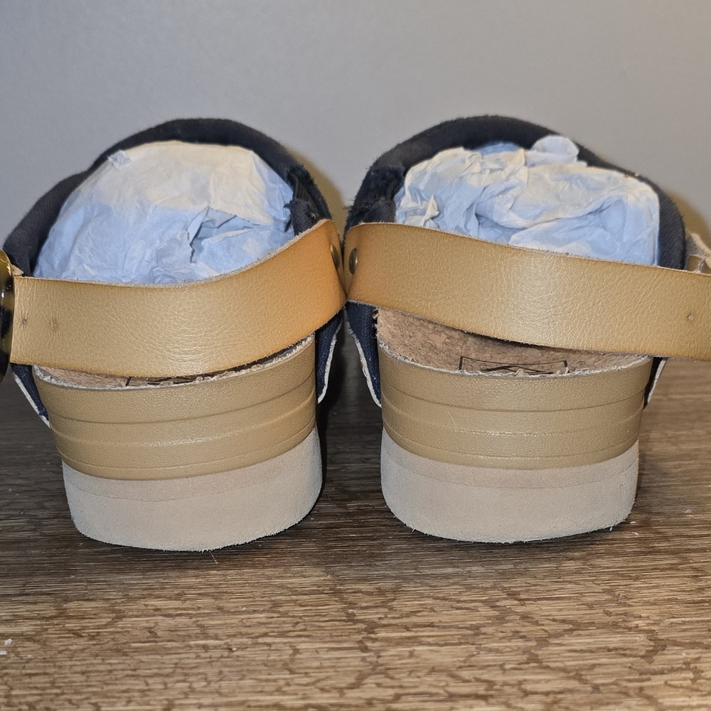 Reef Black Suede Slip-On Shoes - Picture 4 of 7